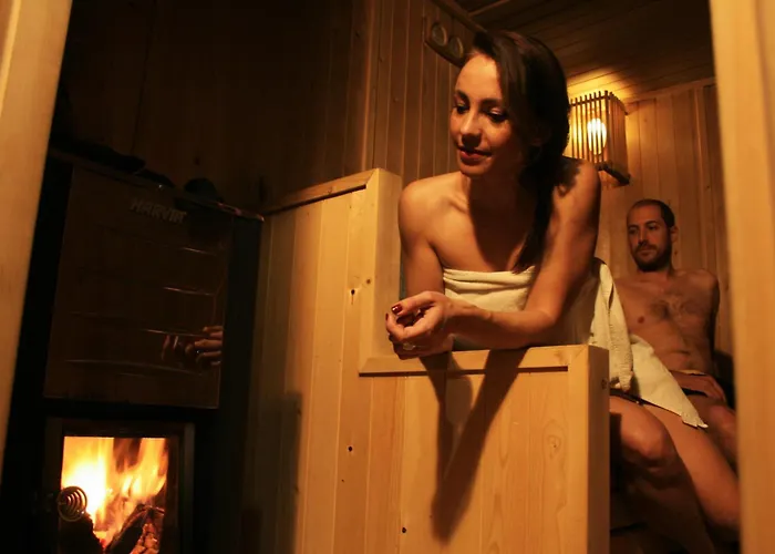 Rural Abejaruco Cuevas Del Valle